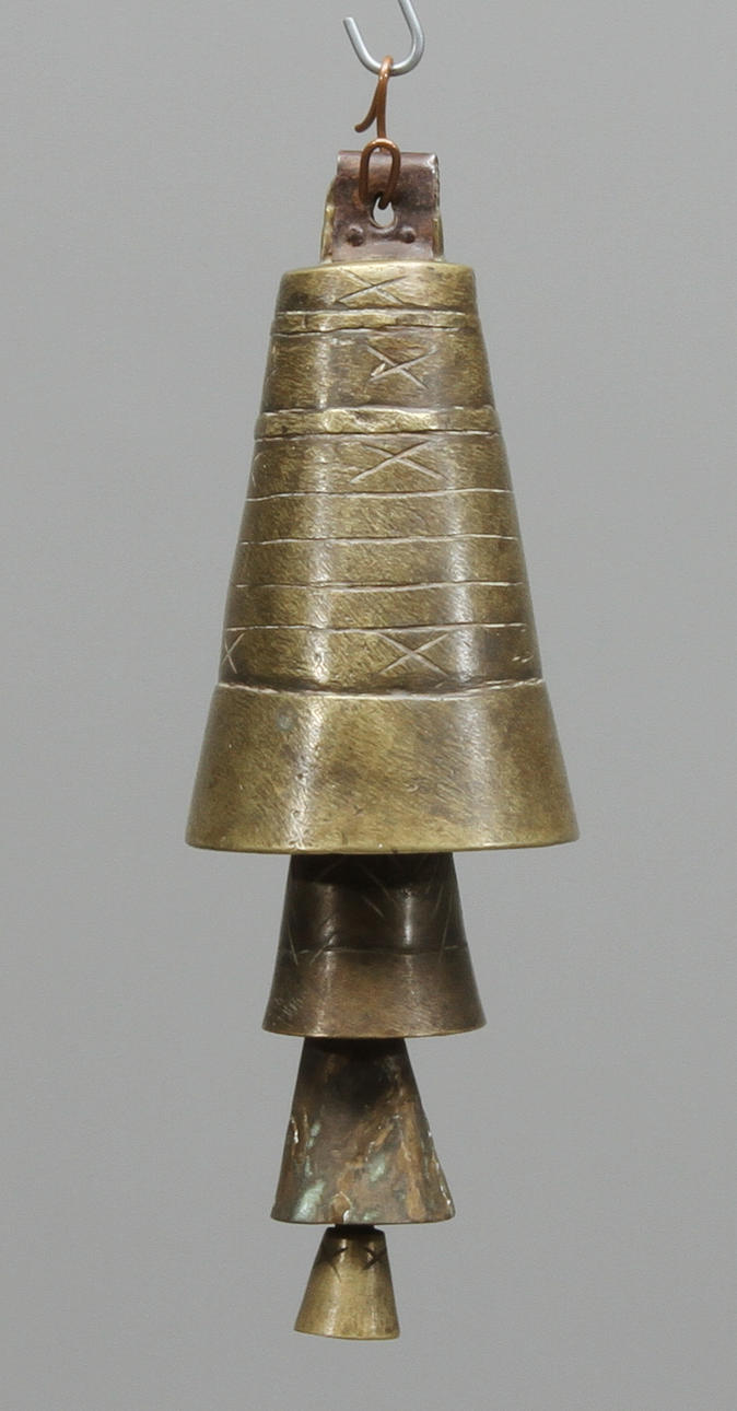 KLOSTERKLOCKOR, Tibet.