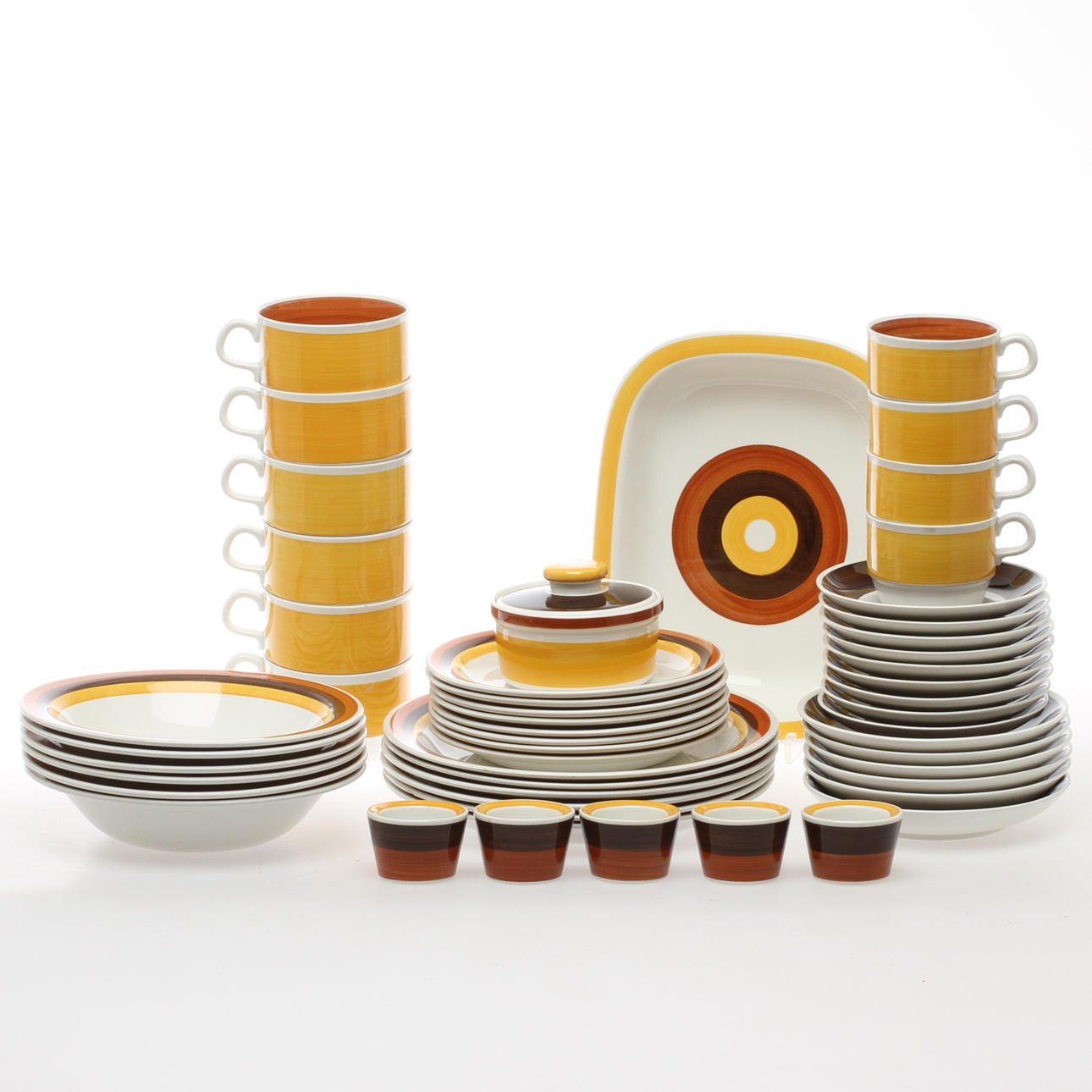 SERVIS, ca 37 delar, "Fokus" Carl-harry Stålhane, Rörstrand.