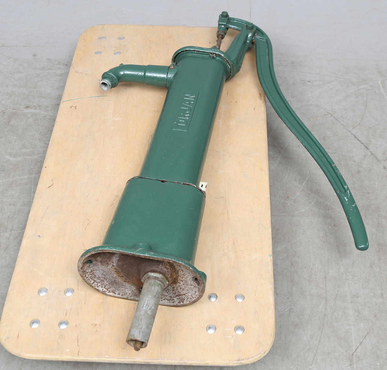 VATTENPUMP, gjutjärn. Örjan. 1900-tal.