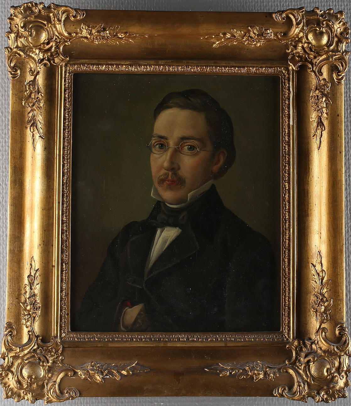 OIDENTIFIERAD KONSTNÄR. Porträtt av ung man, olja på duk, 1800 - tal.