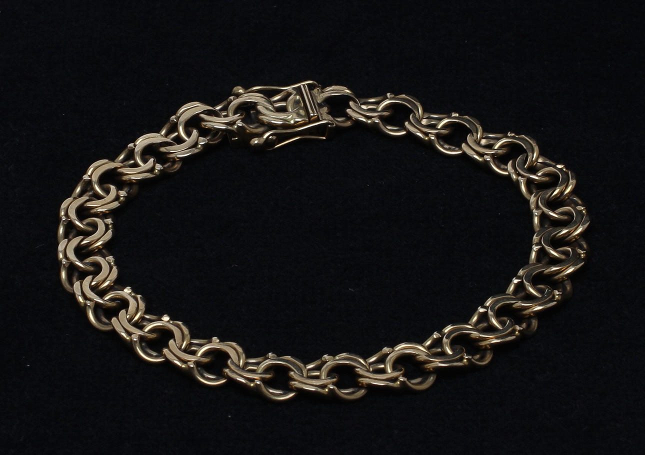 ARMBAND, bismarck, 18k guld, Sture Viberg Avesta 1967. Vikt 24,5 gram.