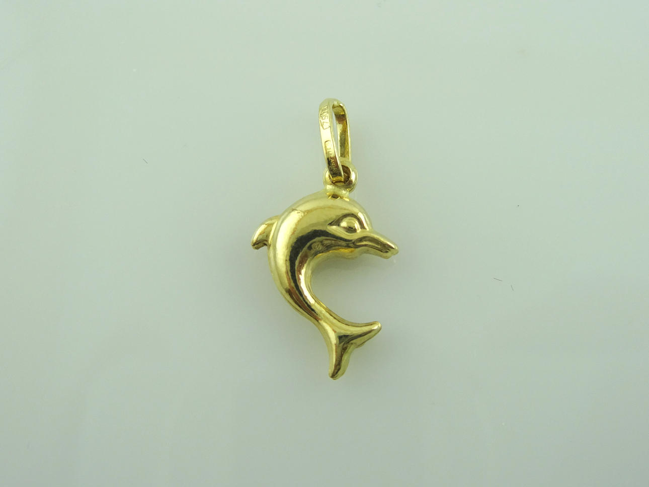 Delphin-Anhänger 18 Karat Gold.