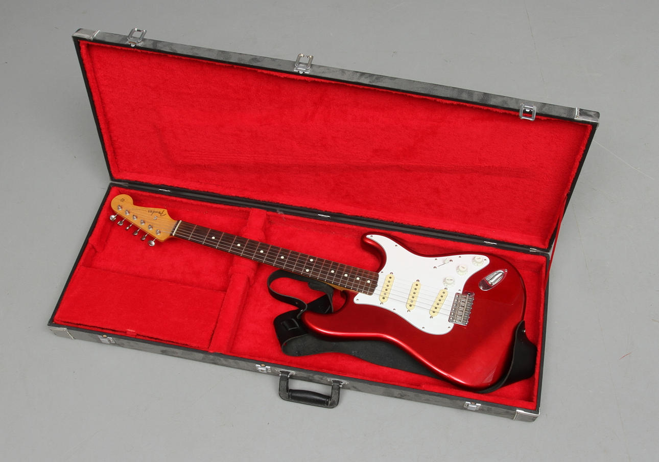 ELGITARR, "Fender Stratocaster", sparkle red Japan, 1980-tal.