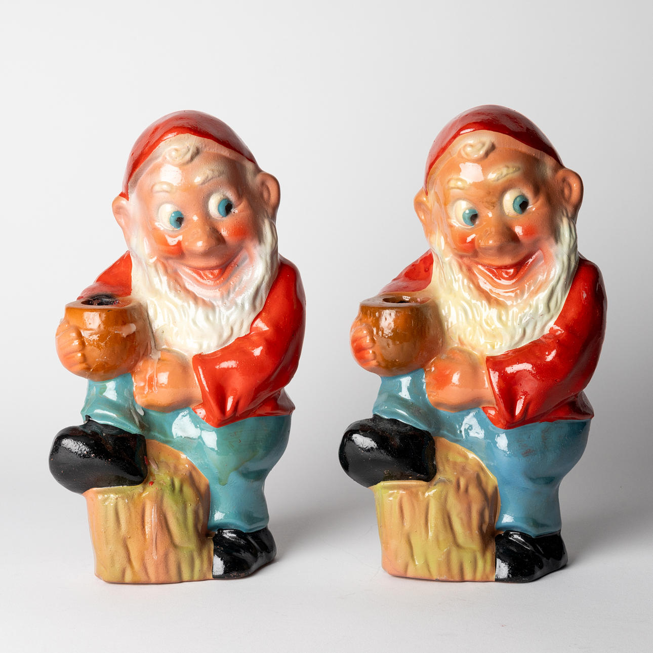 KYNTTILÄNJALKAPARI, terrakotta, 1900-tal.