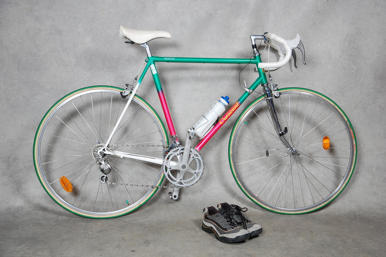 TÄVLINGSCYKEL, Crescent modell Xenon 23 "622 med skor.
