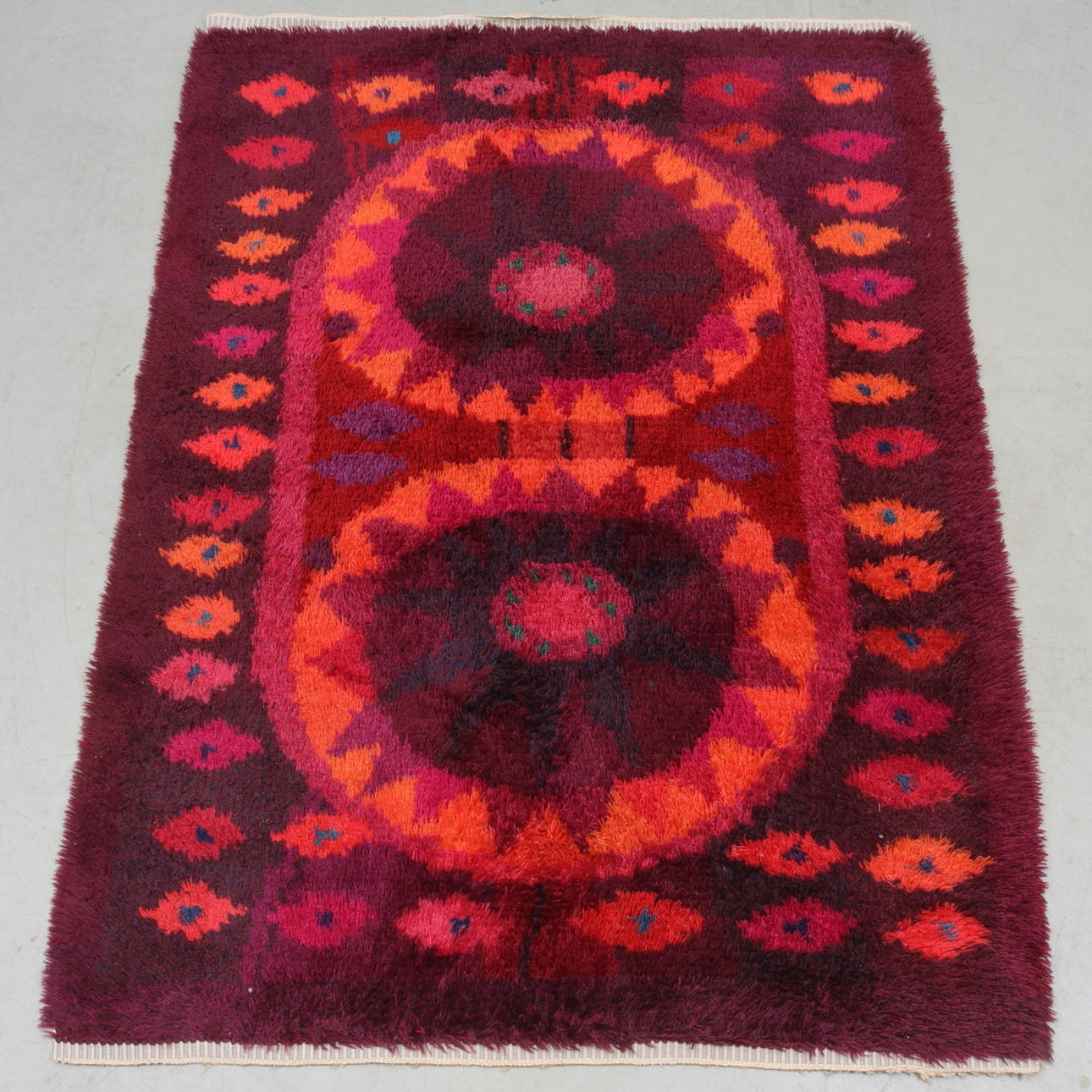 MATTA, rya, 1900-tal. ca 170 x 132 cm.