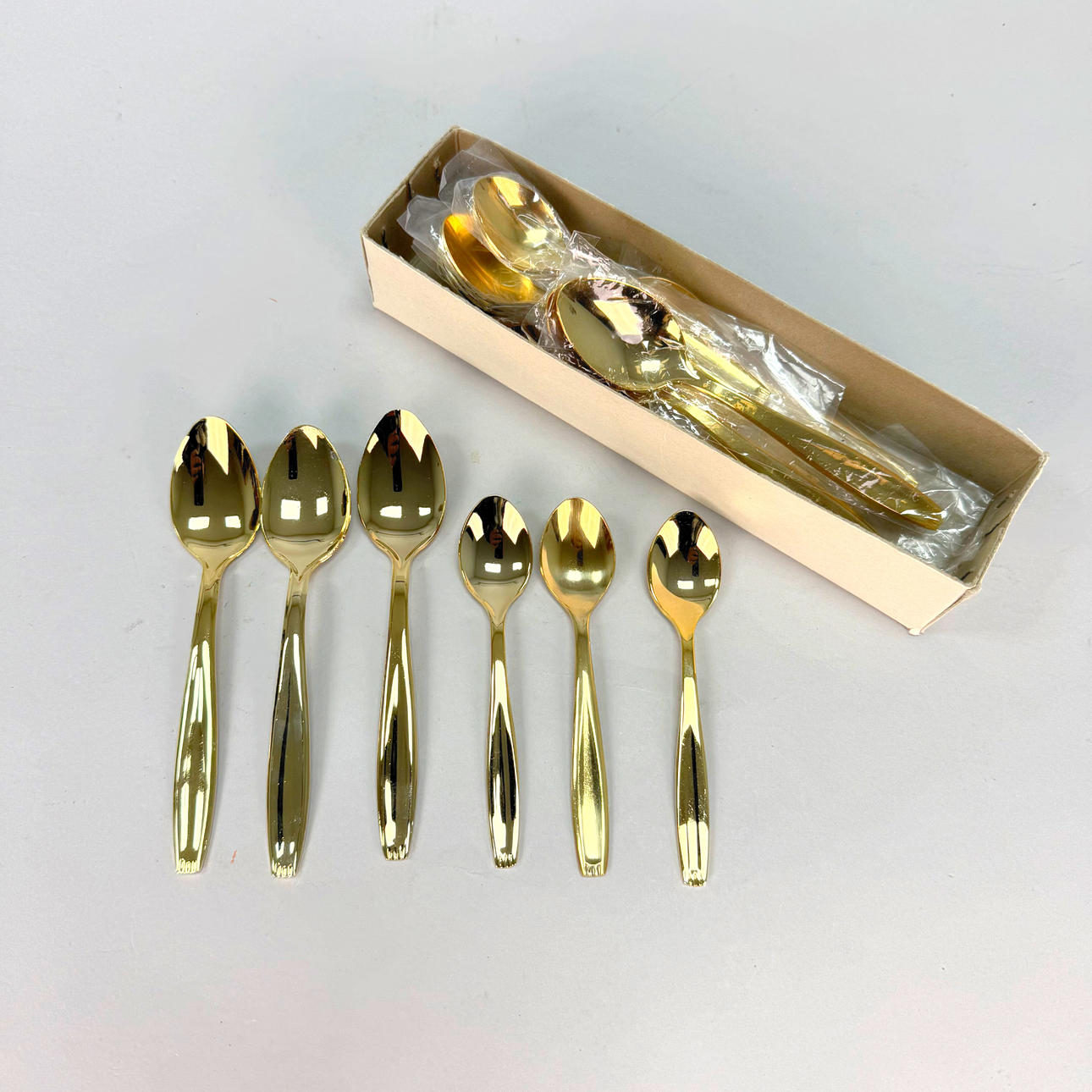 COFFEE SPOONS 22 pcs, gold.