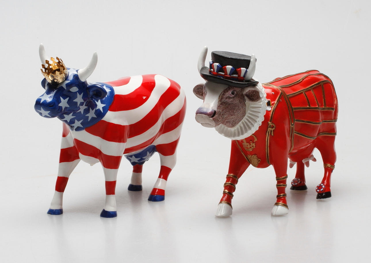 SKULPTURER, 2 st, Cowparade.