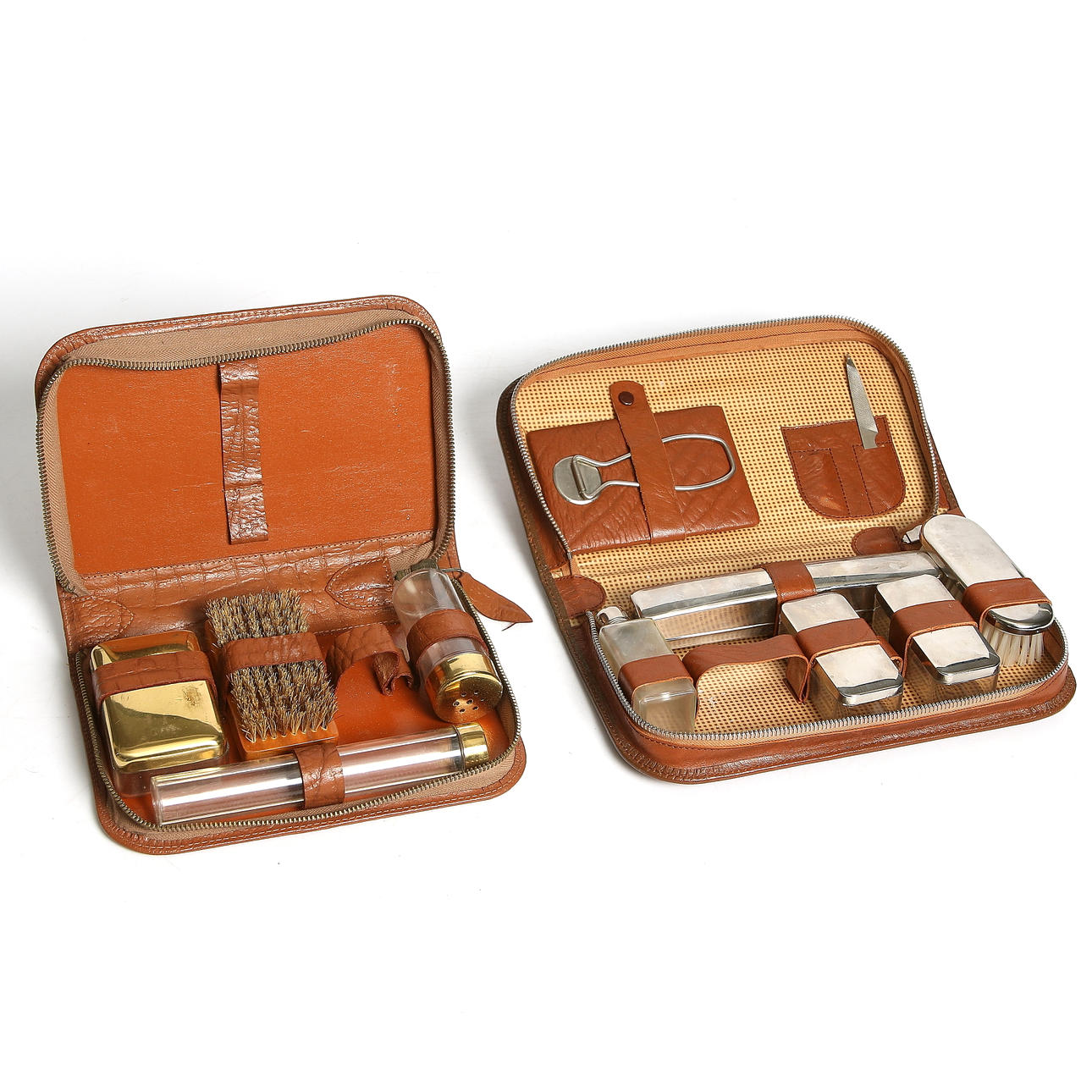 TOALETTSET & SKOVÅRDSET, läder, metall och plast, 1900-talets mitt.