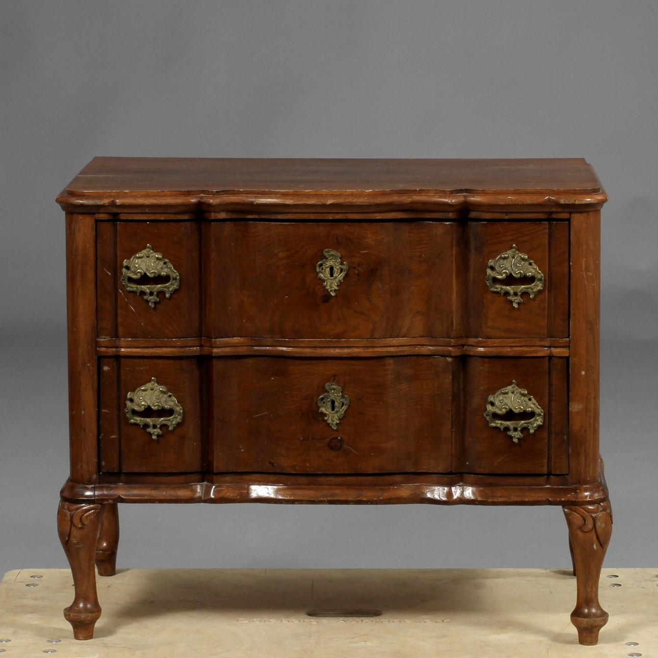 BYRÅ, senbarockstil, tidigt 1900-tal.