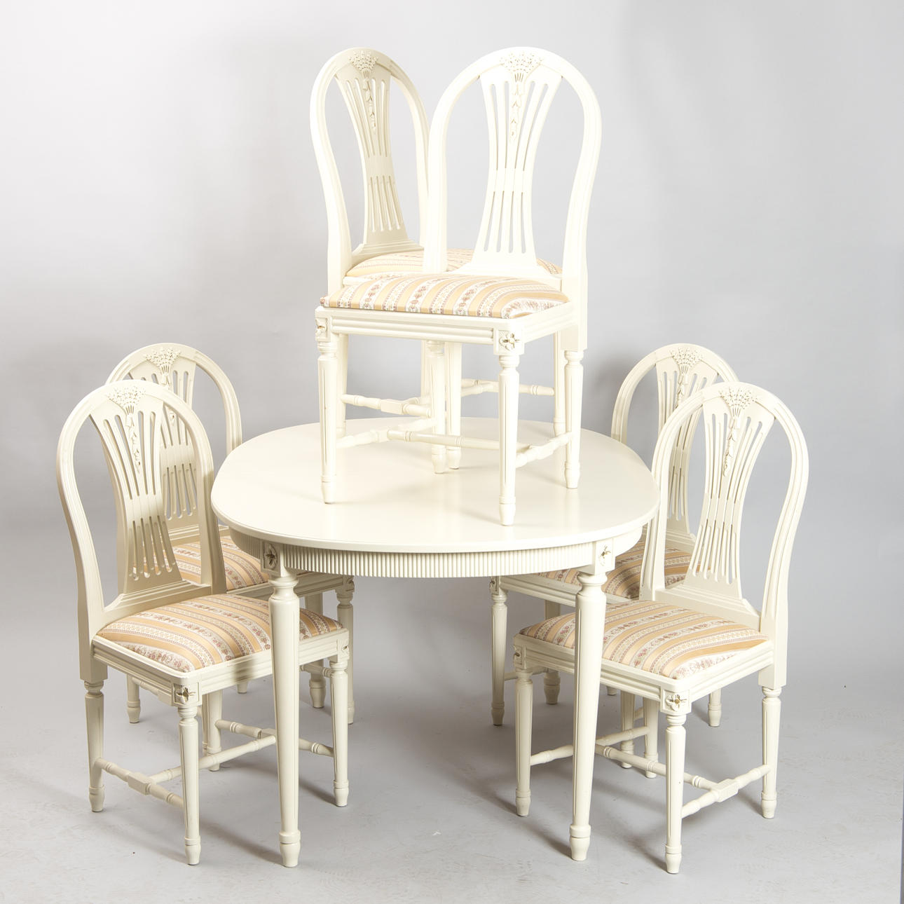 MATSALSGRUPP, vitmålad, "Axet", gustaviansk stil.