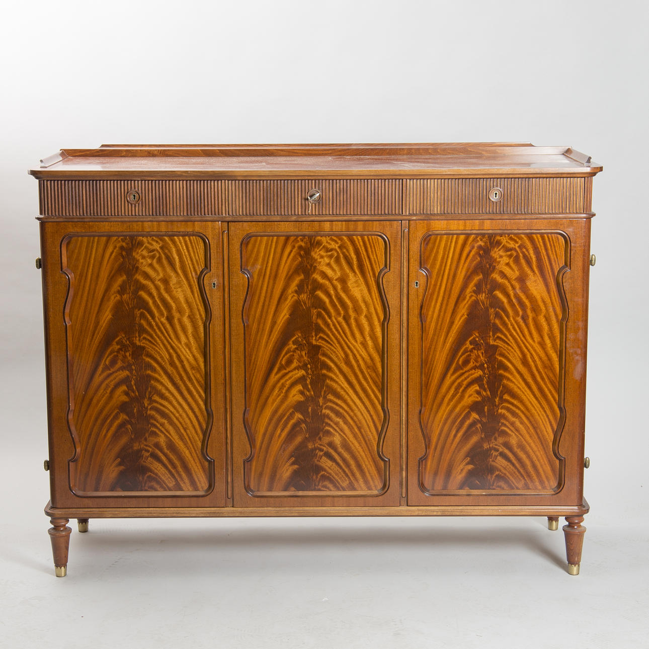 SKÅP, mahogny, gustaviansk stil, 1900-talets mitt.