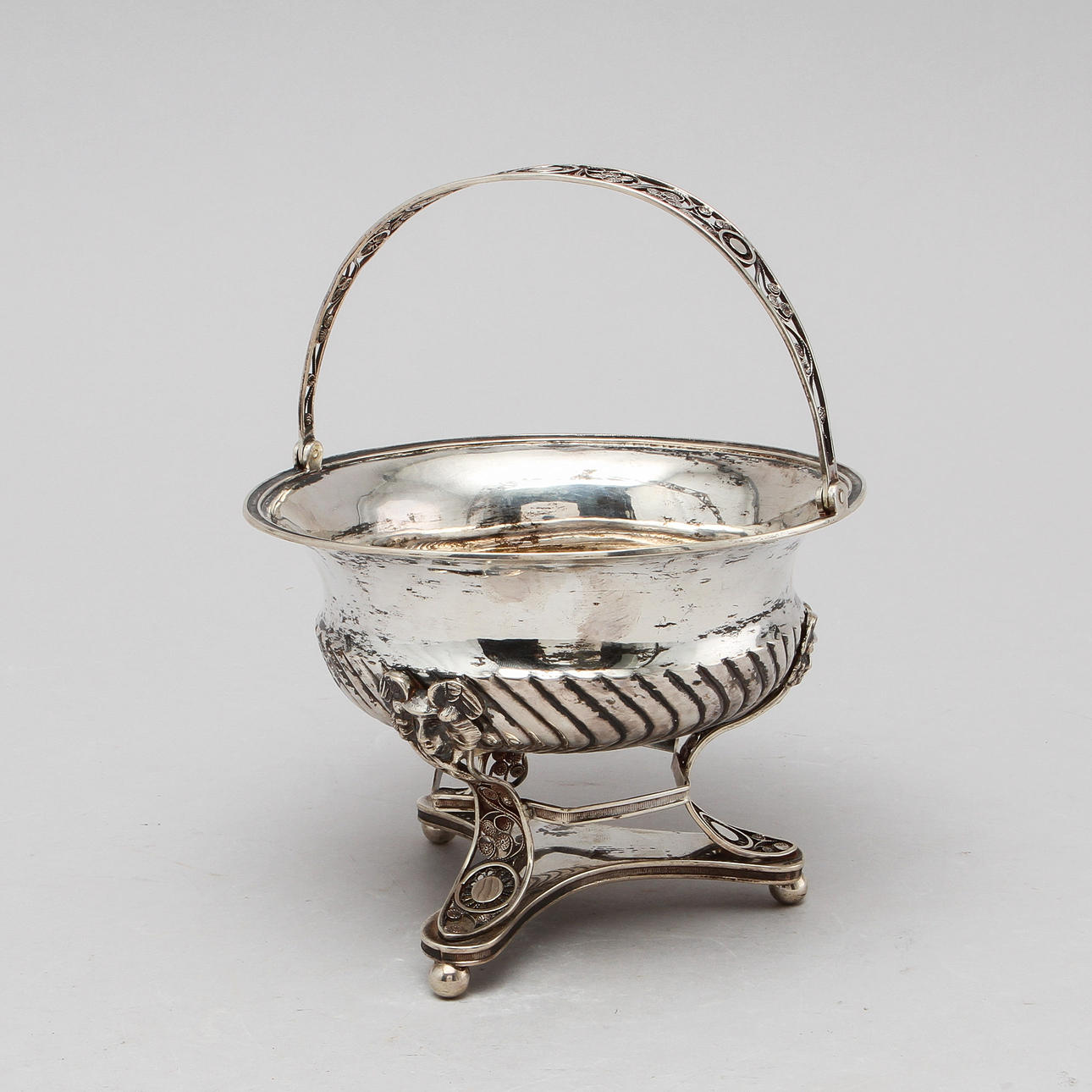 HÄNKELSKÅL, silver, empire, Johan F Carlsson, Norrköping 1835. Ca 356 gram.
