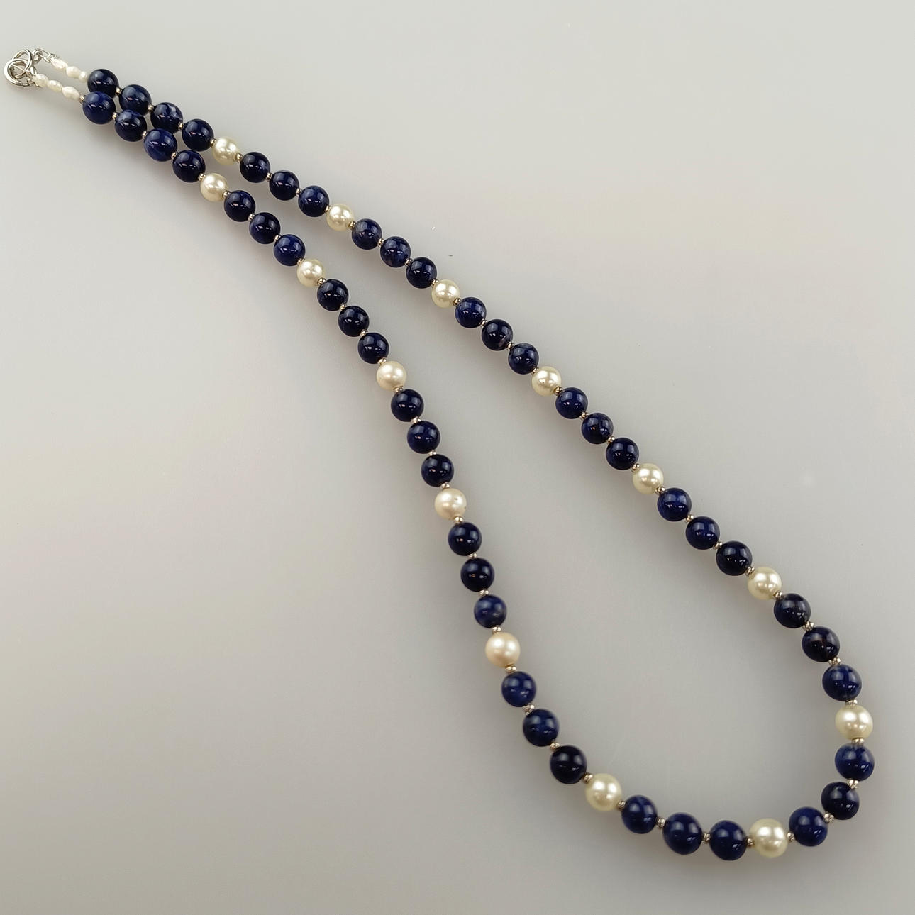 VINTAGE LAPIS NECKLACE.