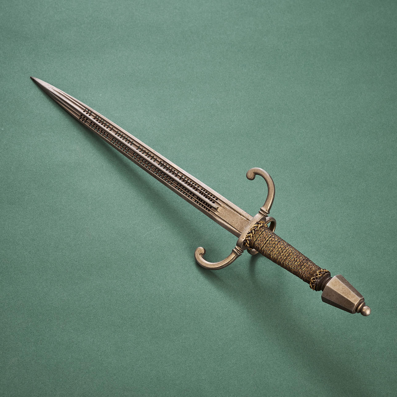 Dagger, German 16th-century left-hand dagger, down-curved parer bars ...