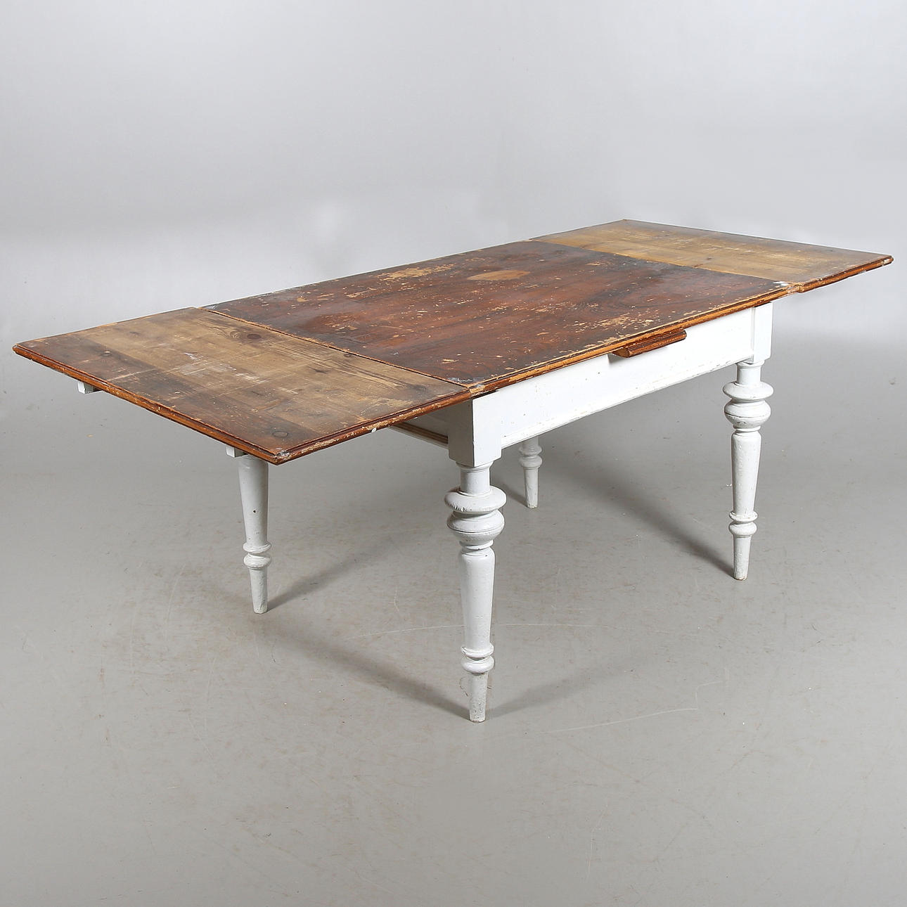 BORD, nyrenässans, sekelskiftet 18/1900-tal.