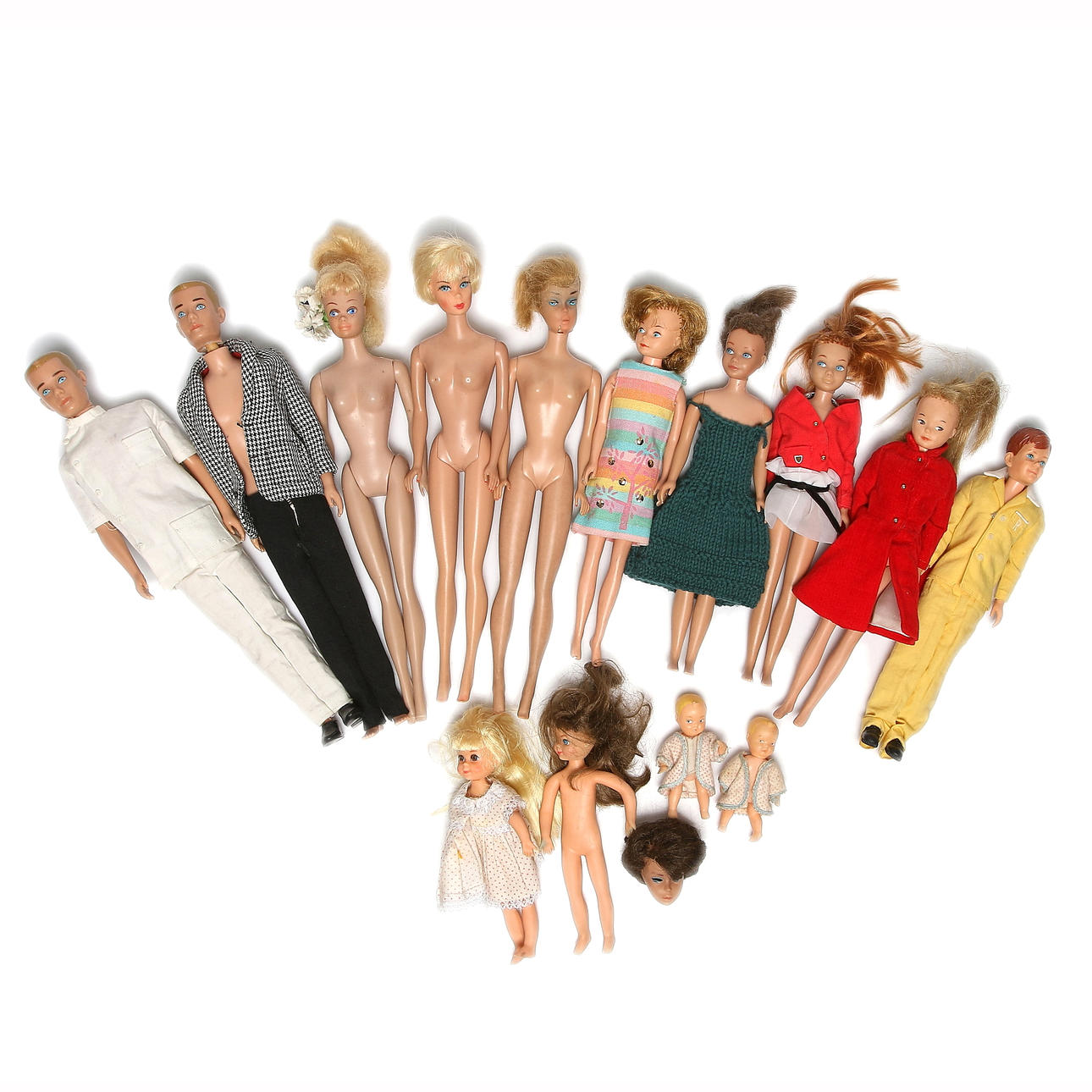 PARTI BARBIEDOCKOR, 12 st, bl.a. "Midge", "Ken", "Skipper" och "Ricky", Mattel, 1960-tal.