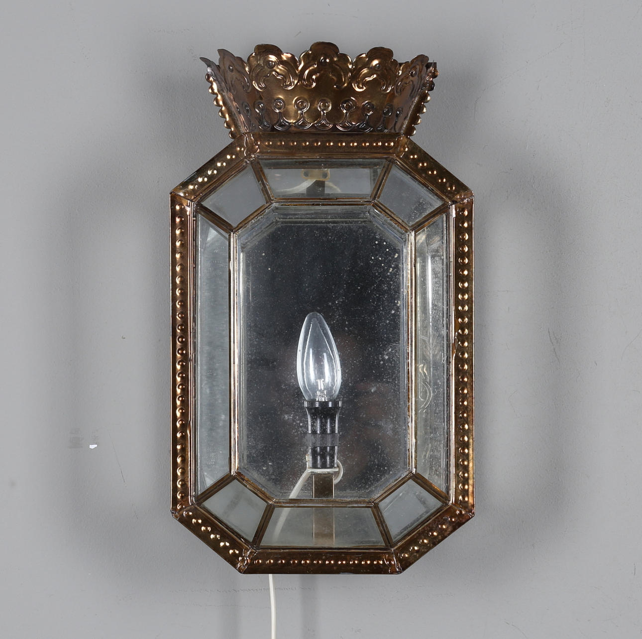 VÄGGLAMPA, mässing, 1900-talets andra hälft.