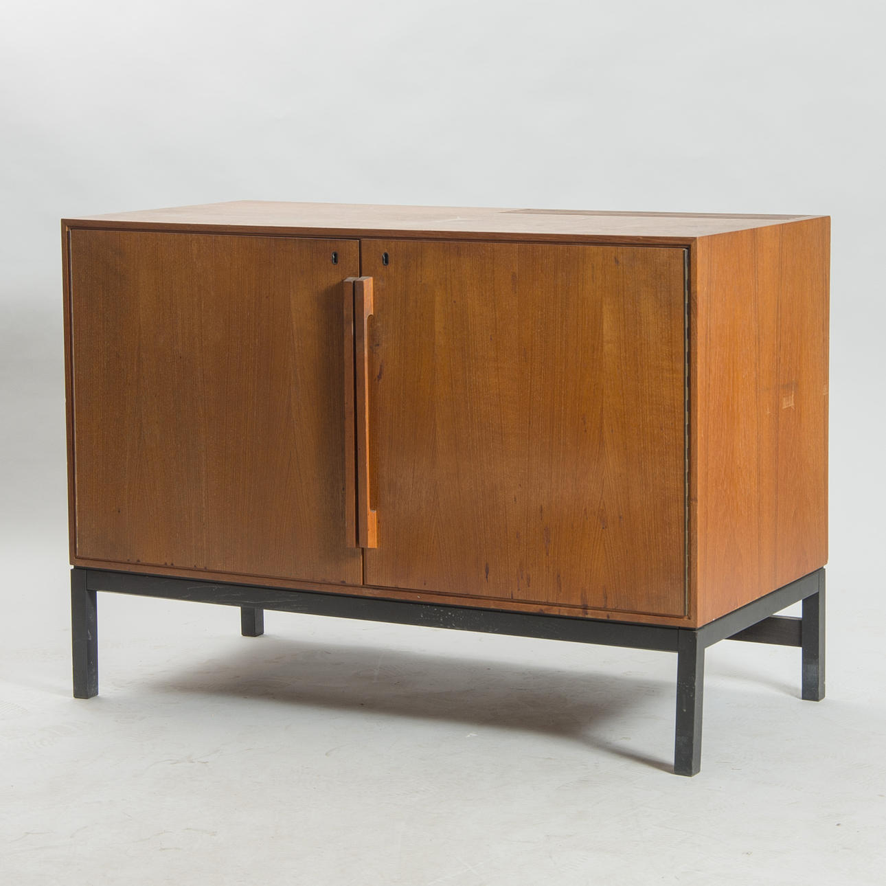 BARSKÅP med kylskåp, Exclusive Design for Scan-Atlas and Silkeborg Möbelfabrik by Bernadotte och Bjorn.