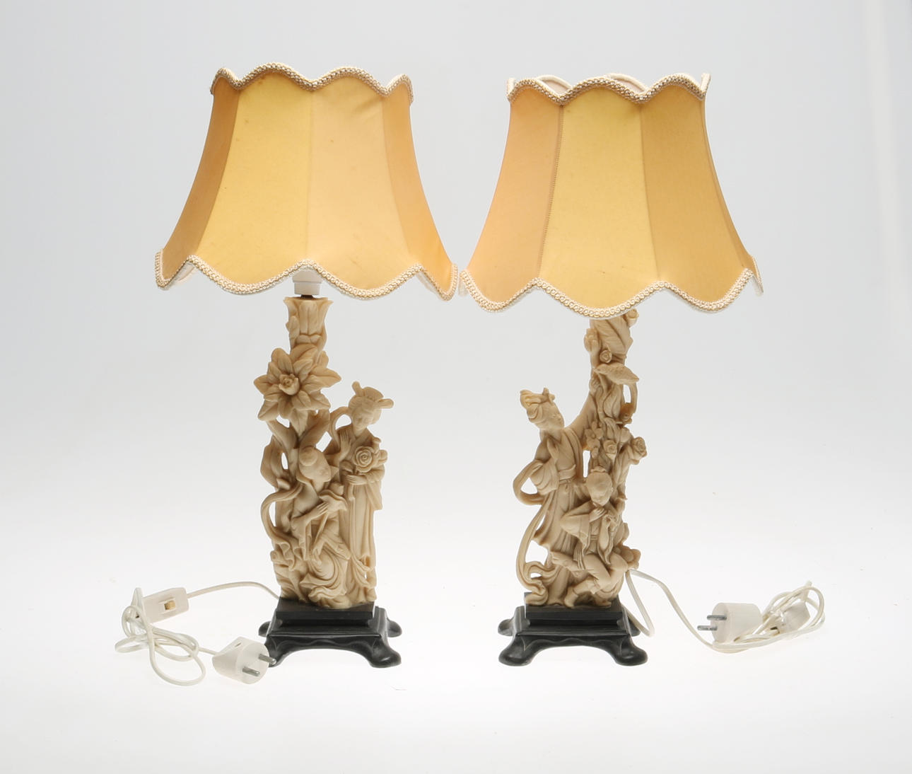 BORDSLAMPOR, gjutmaterial, 1900-tal, 2st.