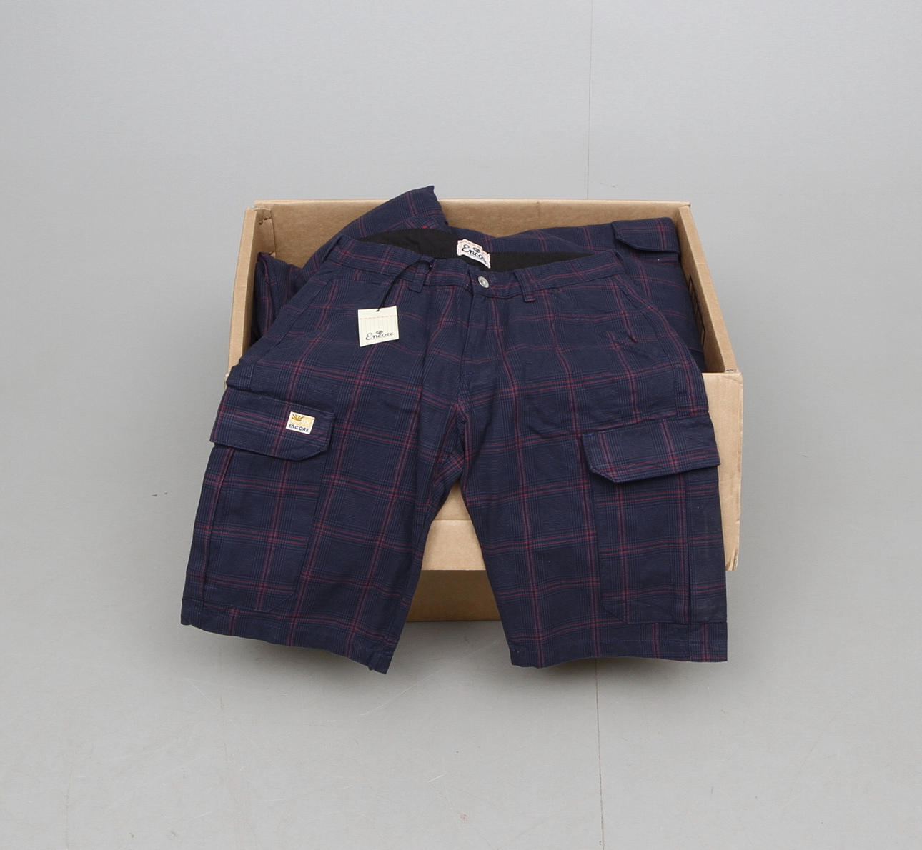 NYA SHORTS, 33 par, Encore, strl XS, konkurs efter first aid.