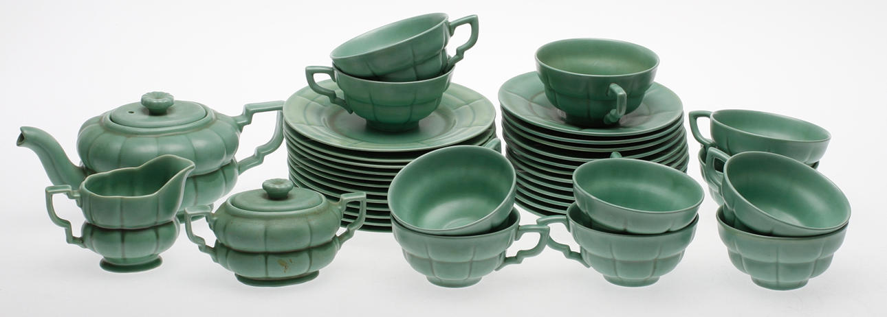 TESERVIS, 38 delar, flintgods, "Grand", Arthur Percy, Upsala Ekeby.