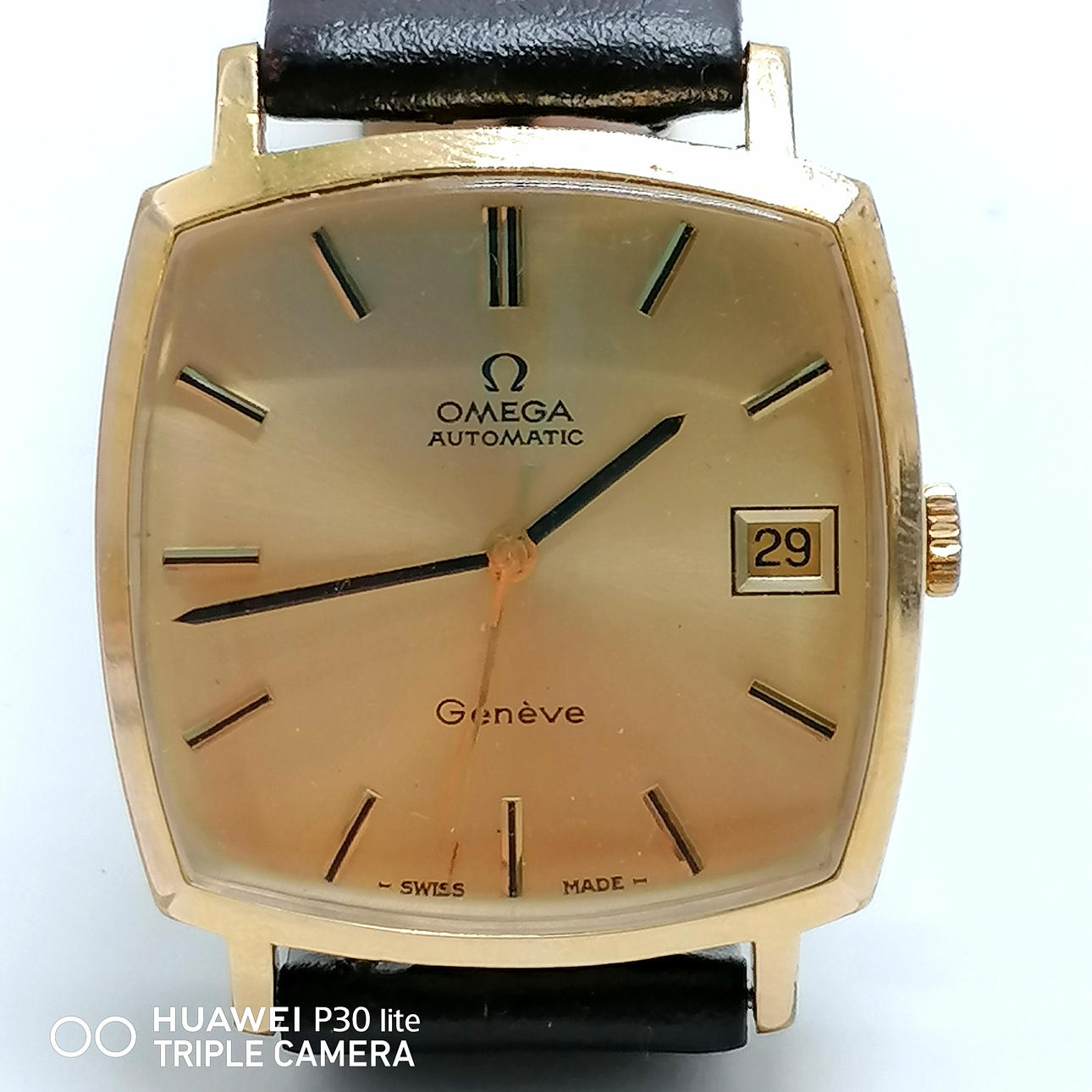 *OMEGA AUTOMATIC GENEVE WRISTWATCH CALIBRE #1012.