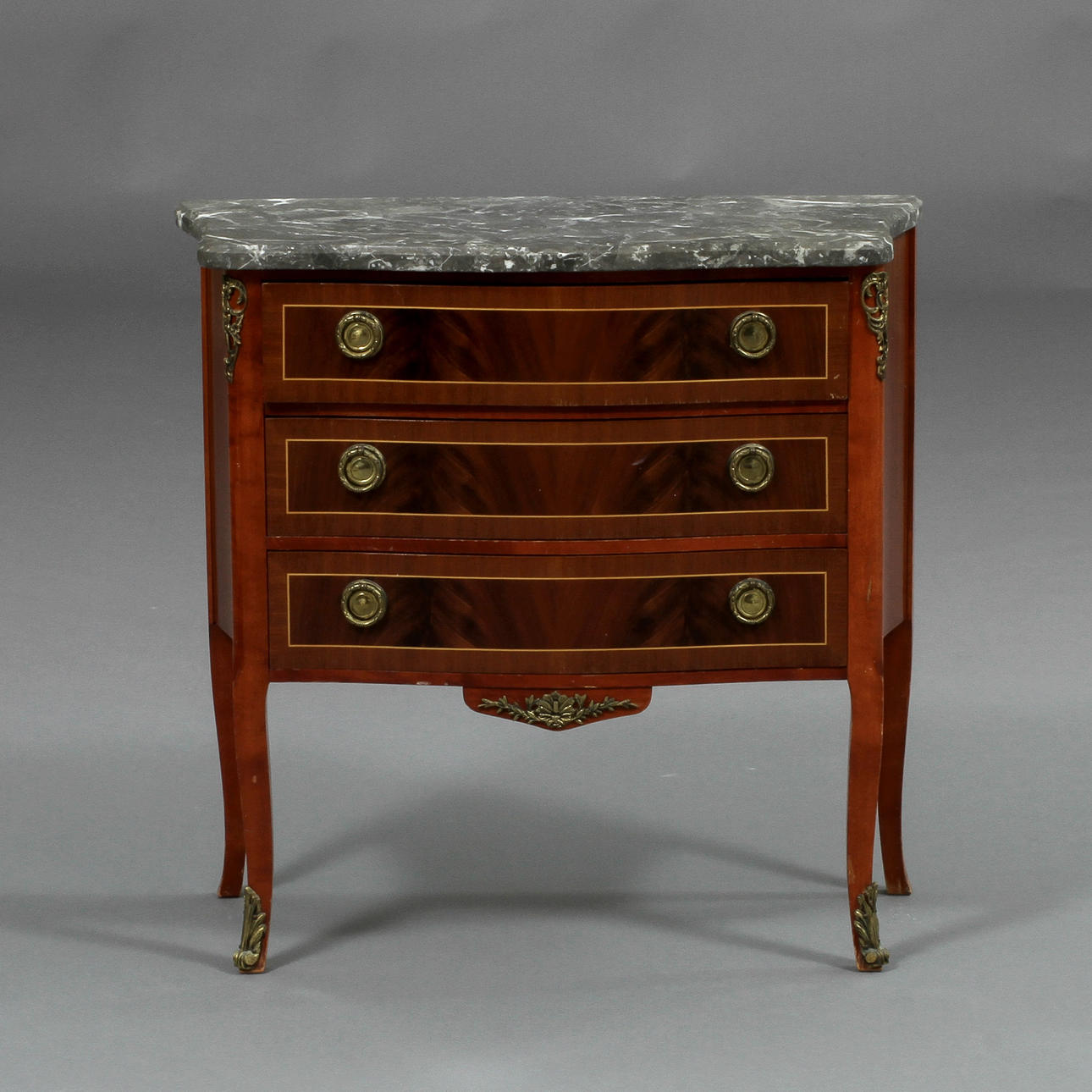 HALLBYRÅ, rokokostil, 1900-tal.