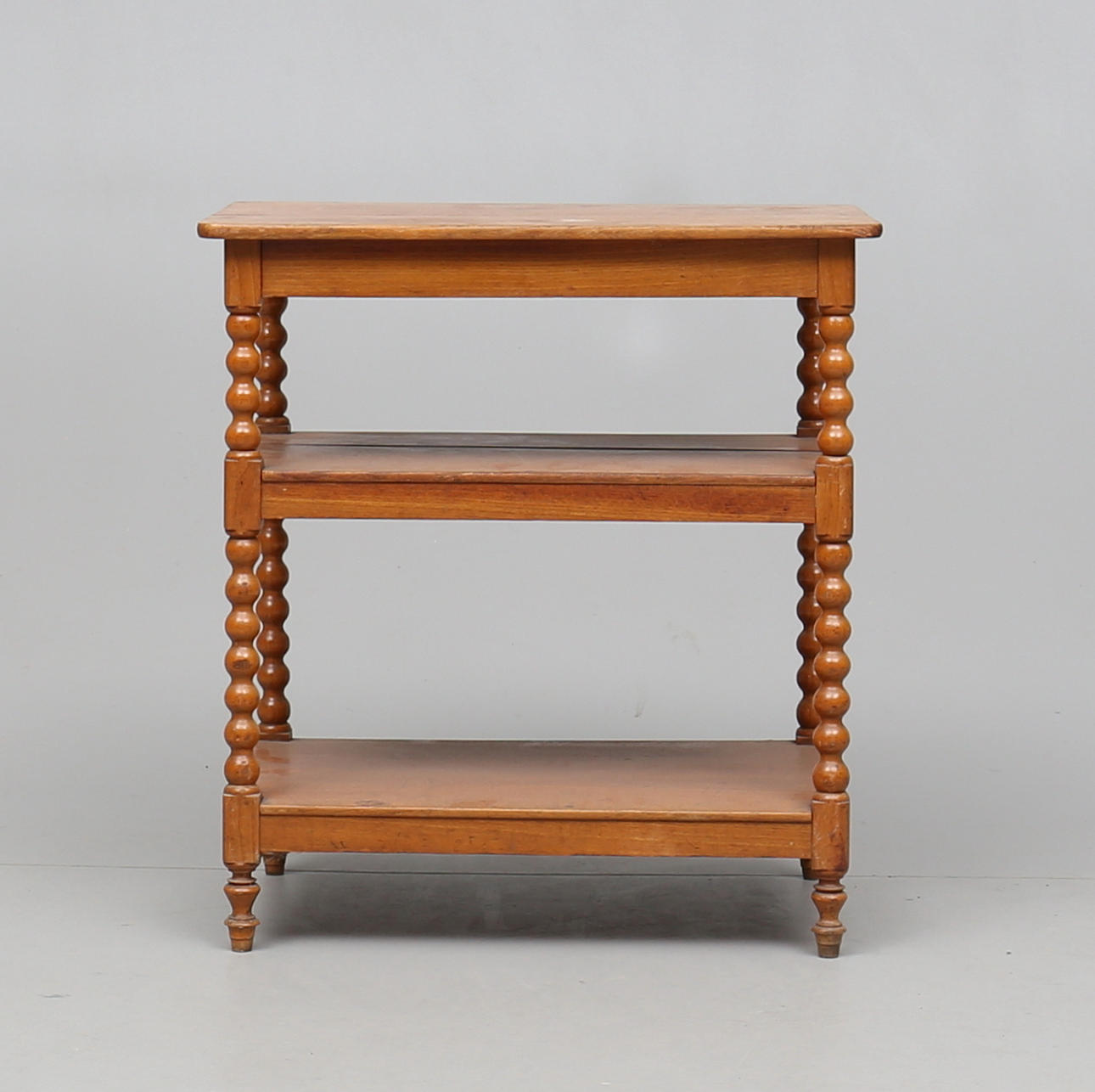 ETAGEBORD, 1800-talets andra hälft.