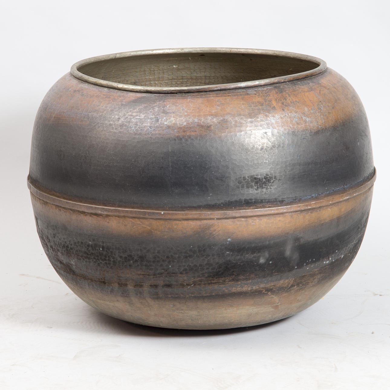 TRÄDGÅRDSKRUKA, stor modell, tillverkad av äldre trumma.