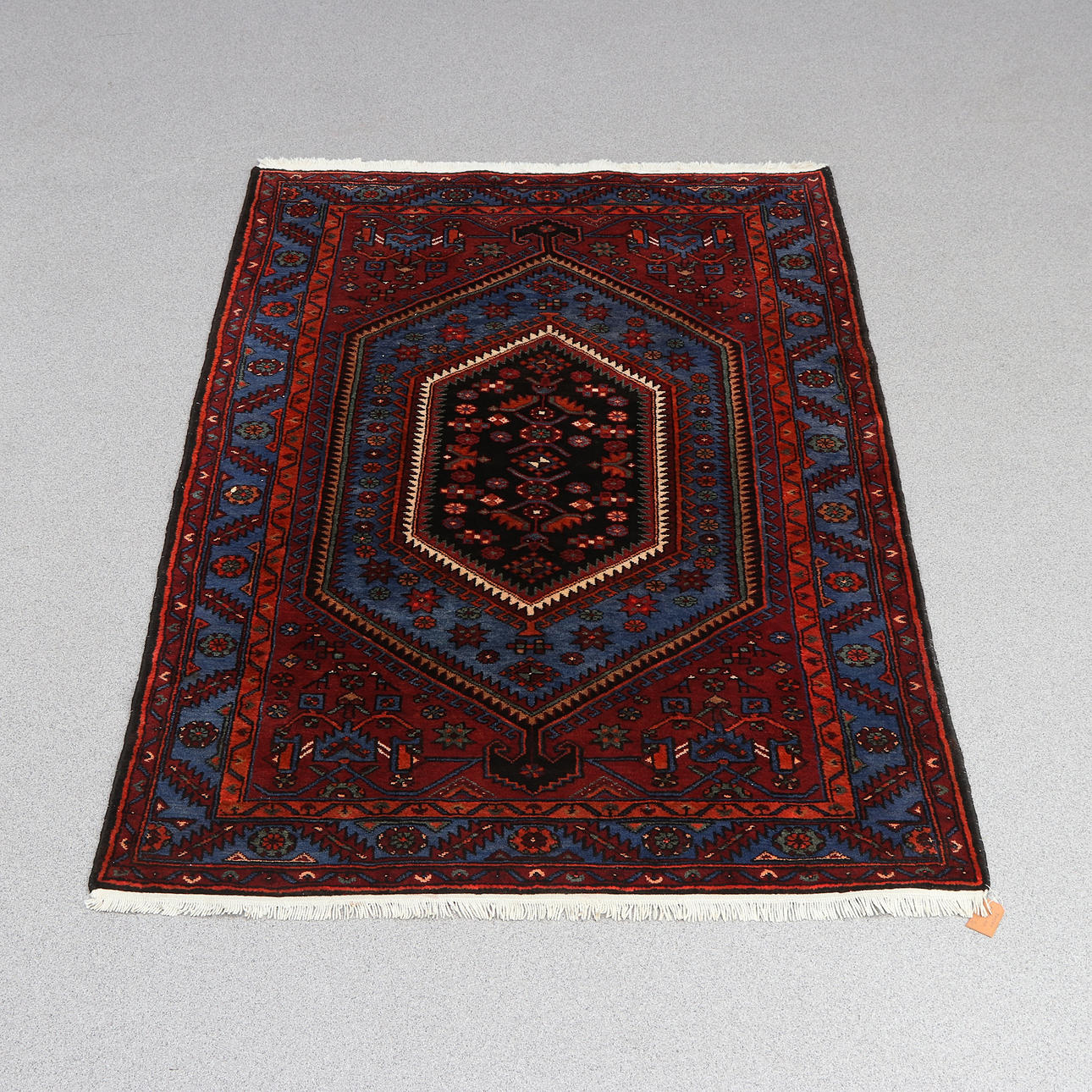 ZANJAN, HAMADAN. Handknotten, wool on cotton warp.