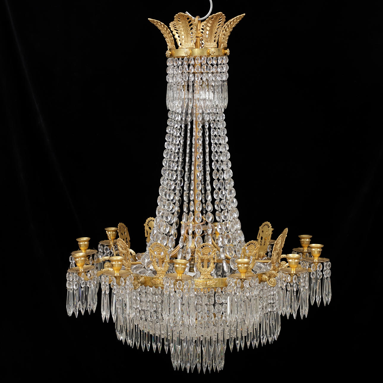 LJUSKRONA. Empirestil, 1900-talets början, höjd 100 cm. Belysning ...