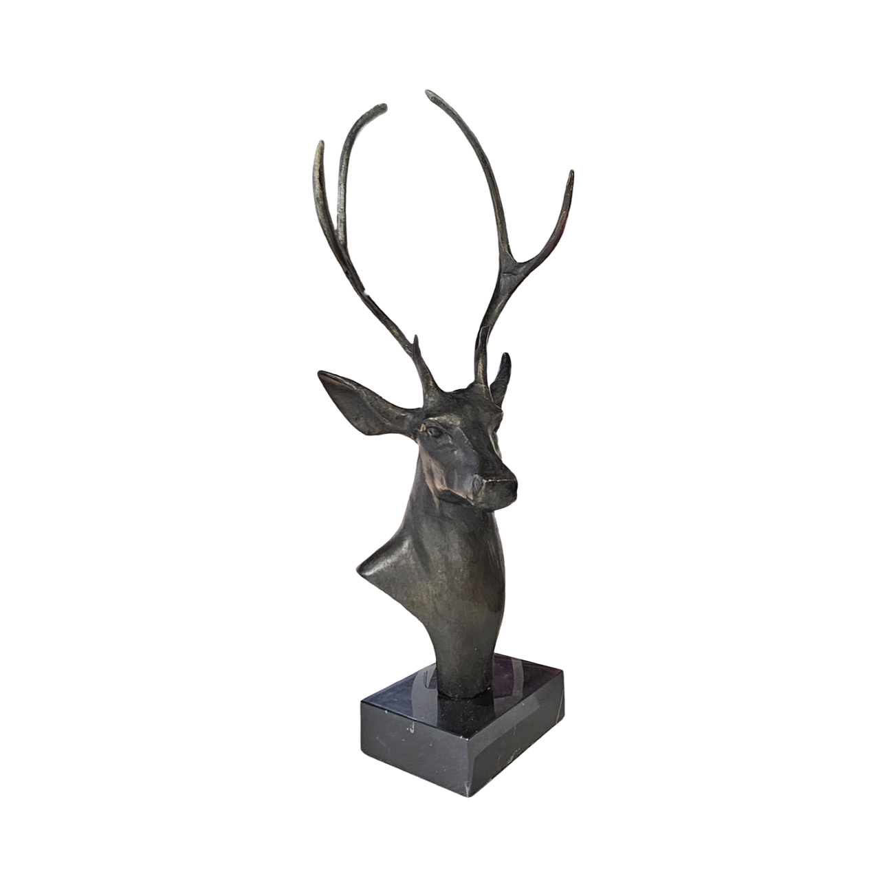 Deer head sculpture in metal.