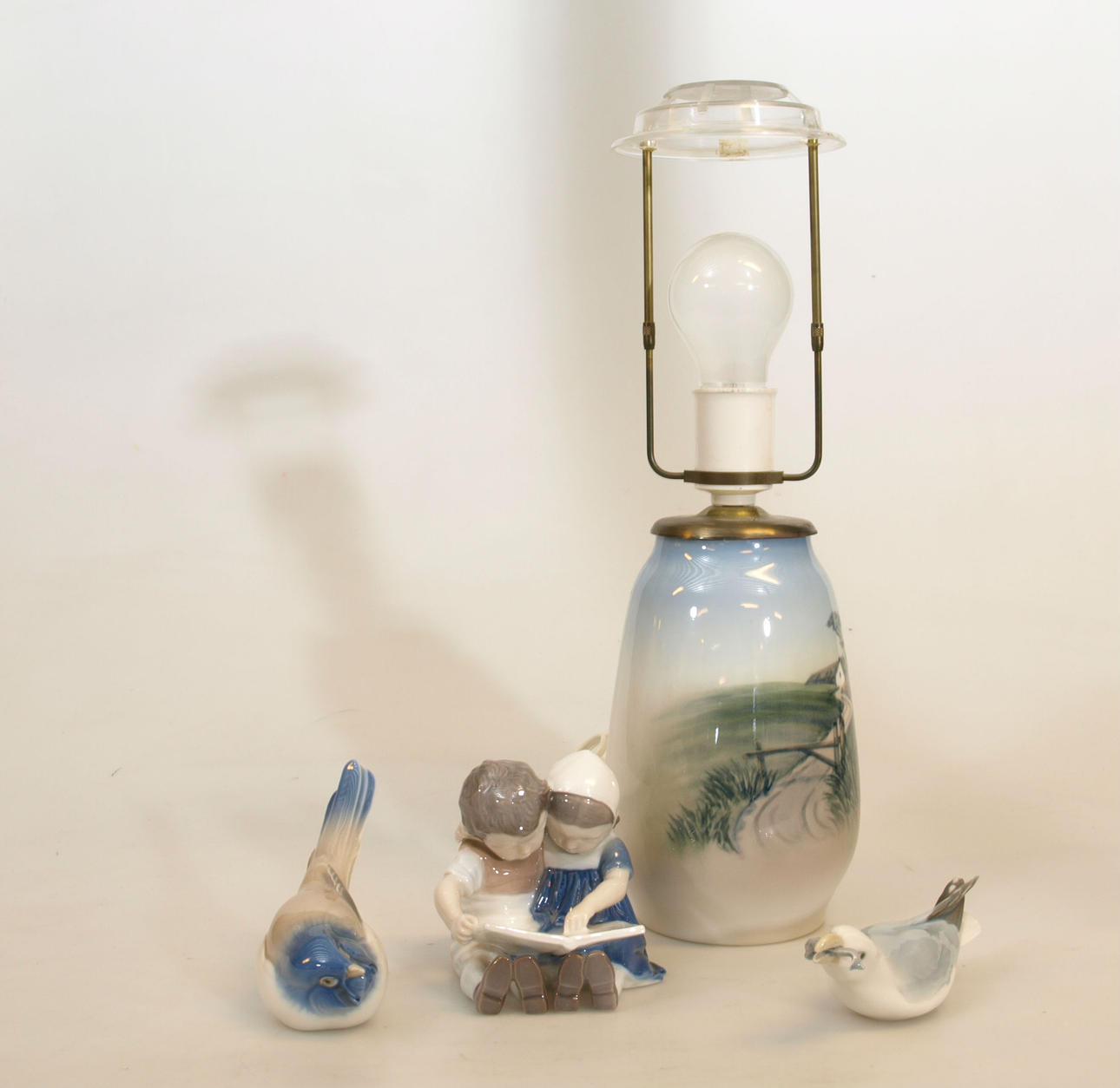 PRYDNADSFÖREMÅL, porslin, 4 delar, Kunglig Dansk och Bing & Gröndahl.