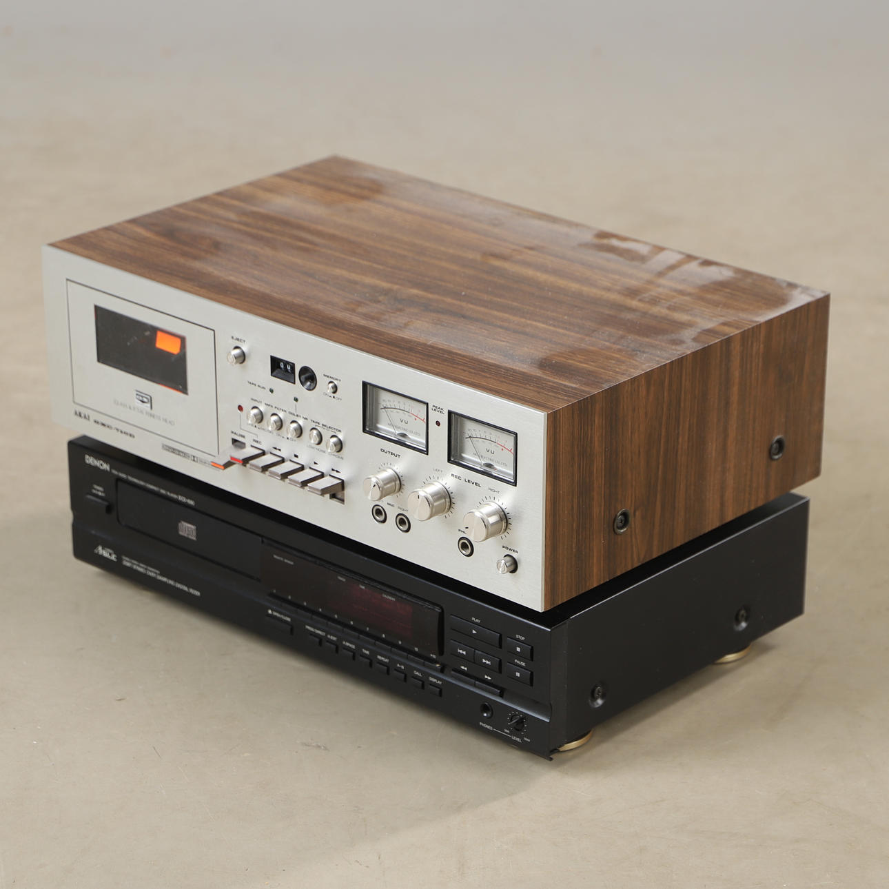 KASETTSPELARE SAMT CDSPELARE, Akai, Denon.