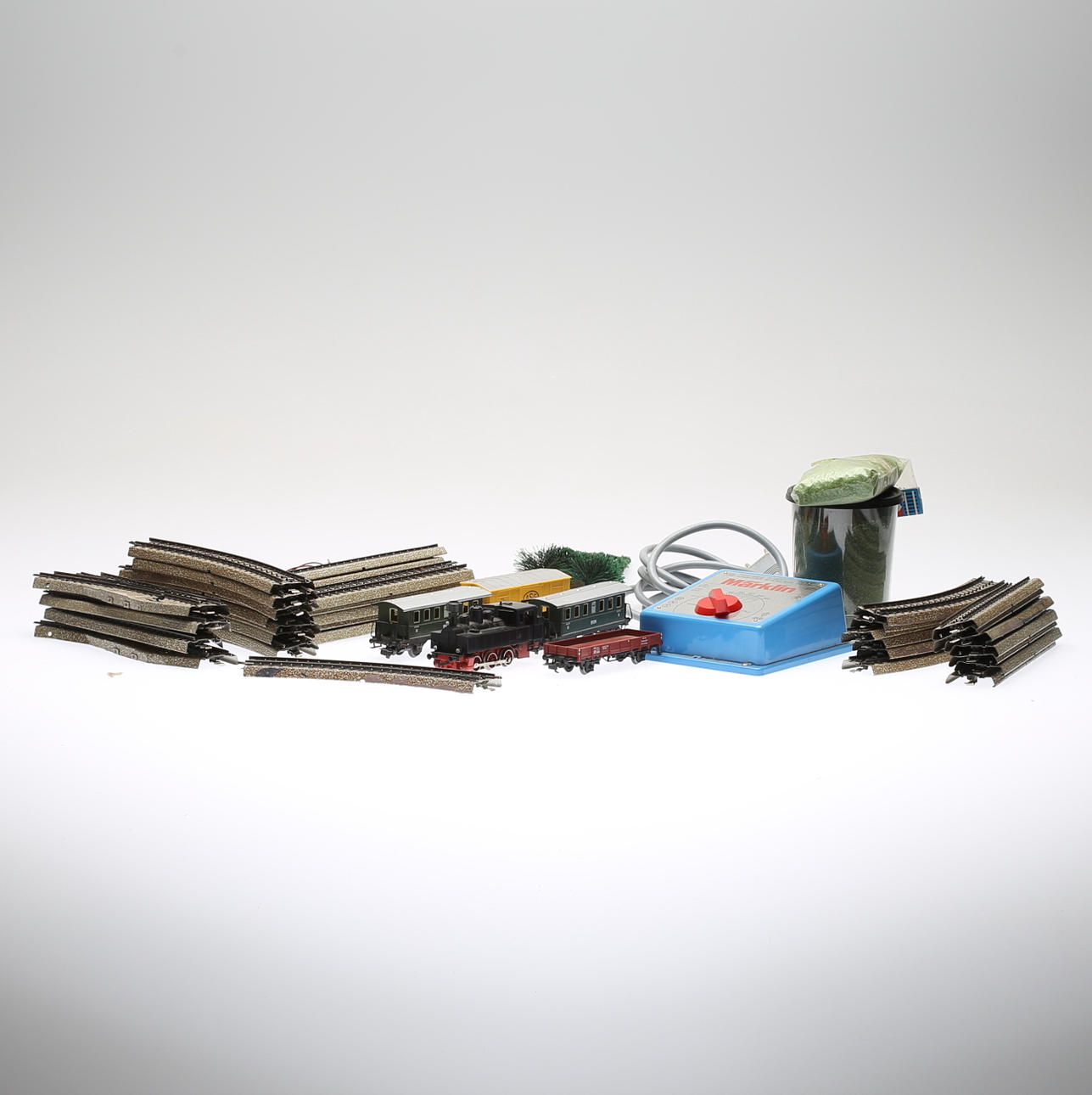 MODELLTÅGSDELAR, bl a Märklin, 1900-tal.