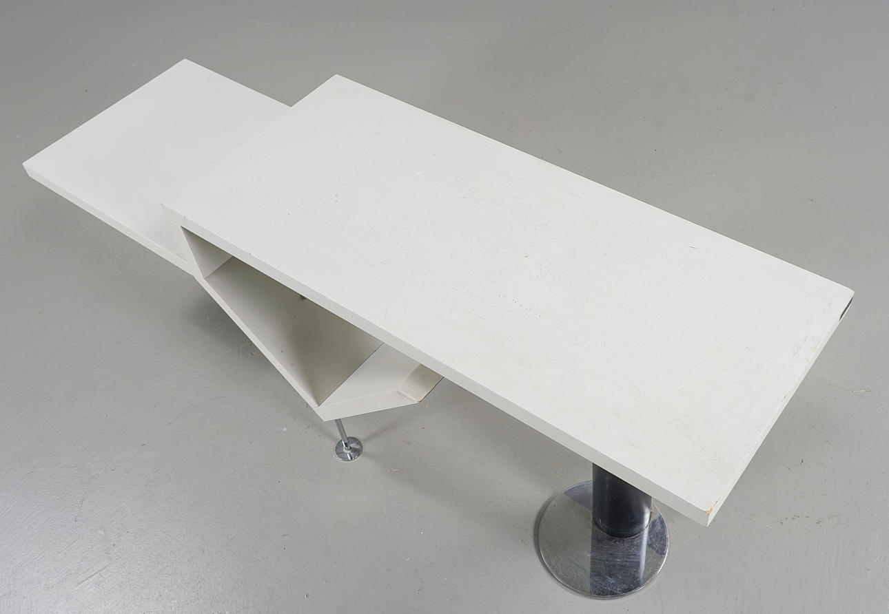 JACOB JENSEN. Media bench “Attyca 2