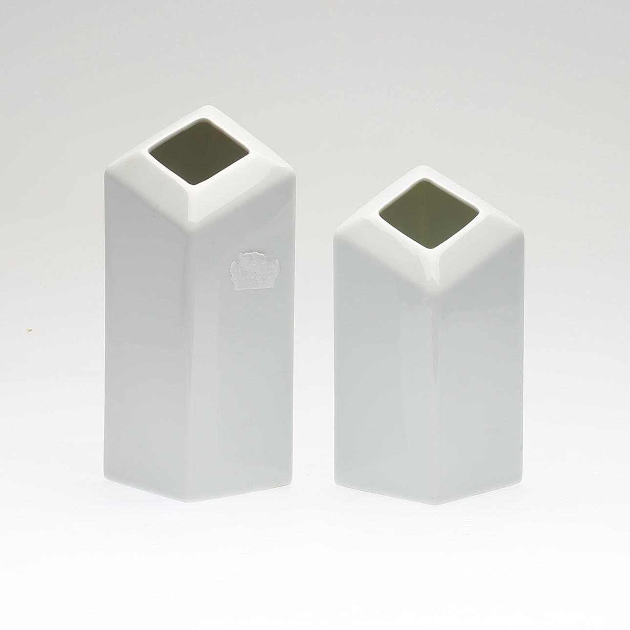 VASER, 2 st, Lisa Larson, Quartette Porslin, 1900-talets senare del.