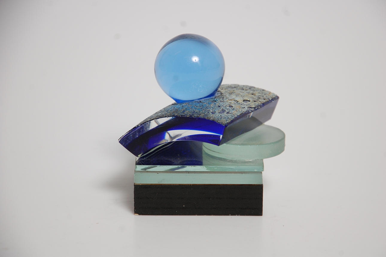 MILAN VOBRUBA GUSUM. skulptur, glas.