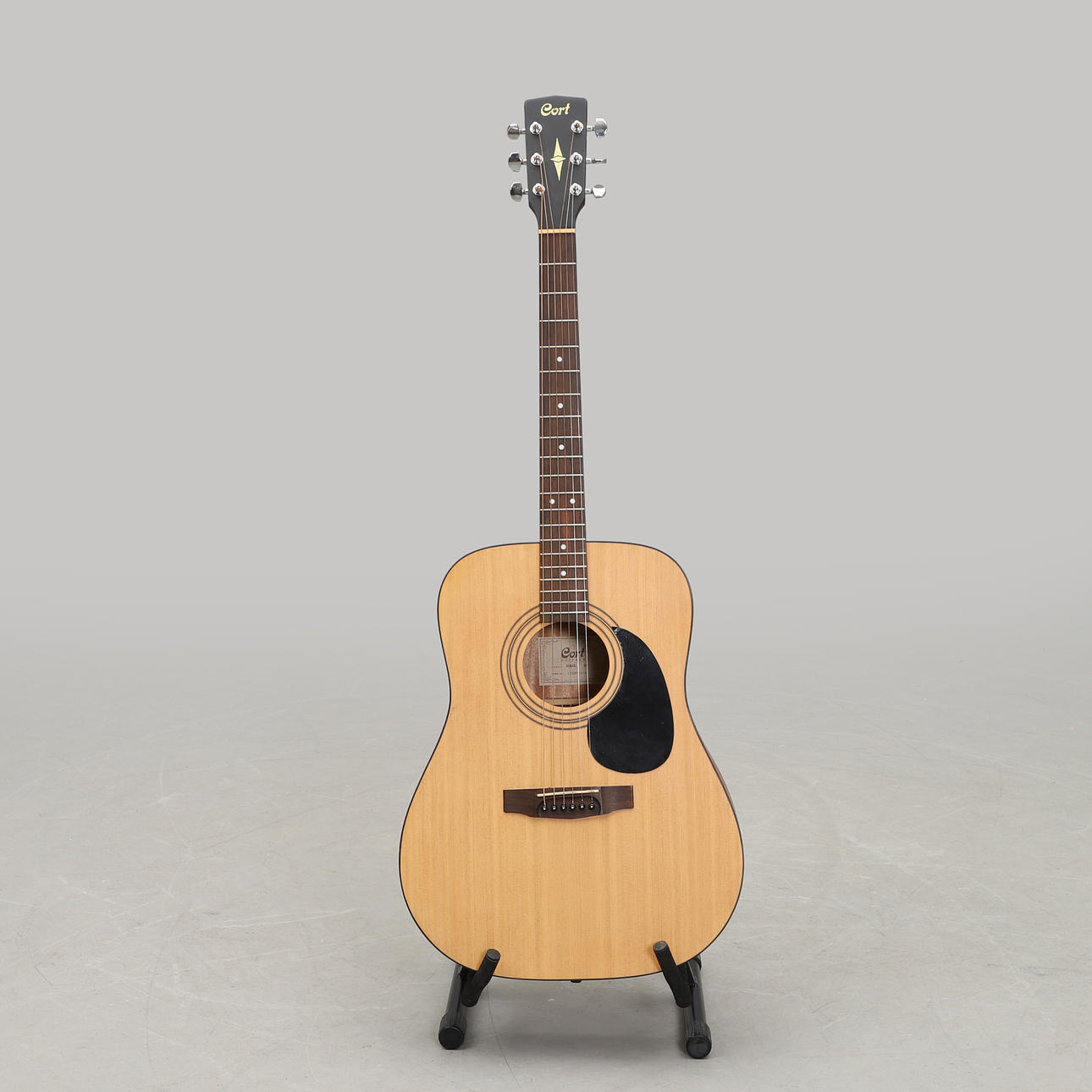 ACOUSTIC GUITAR, Cort AD810, Indonesia.