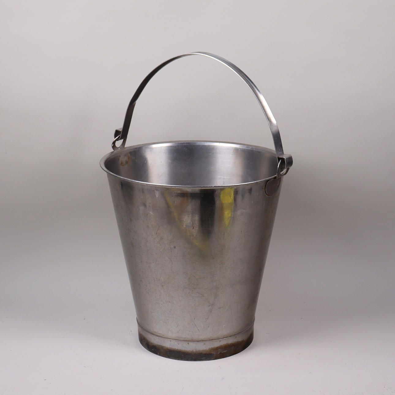 HINK, rostfritt stål. Silver & Metall - Övriga metallföremål - Auctionet
