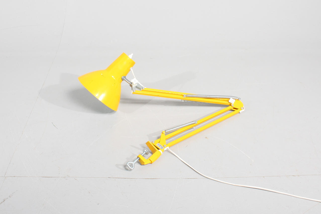 SKRIVBORDSLAMPA, metall/plåt, industrimodell, 1900-tal.