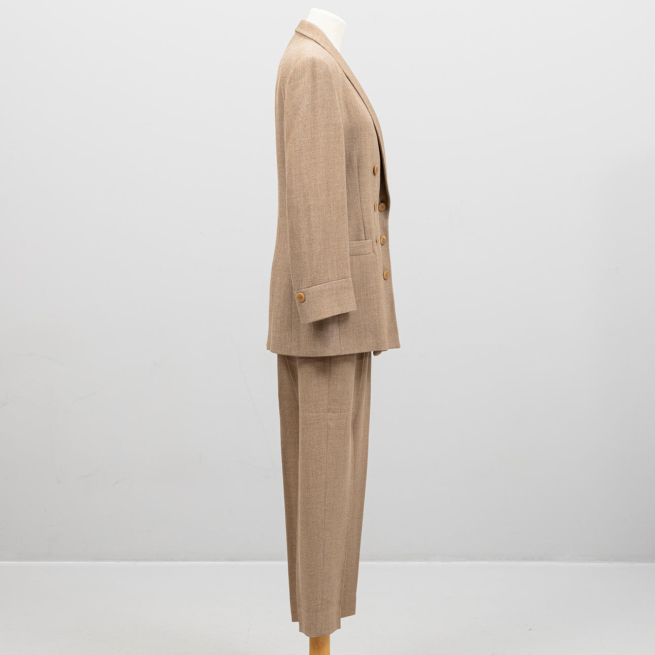 GIORGIO ARMANI BLACK. Suit, brown, rayon and new wool, size marked