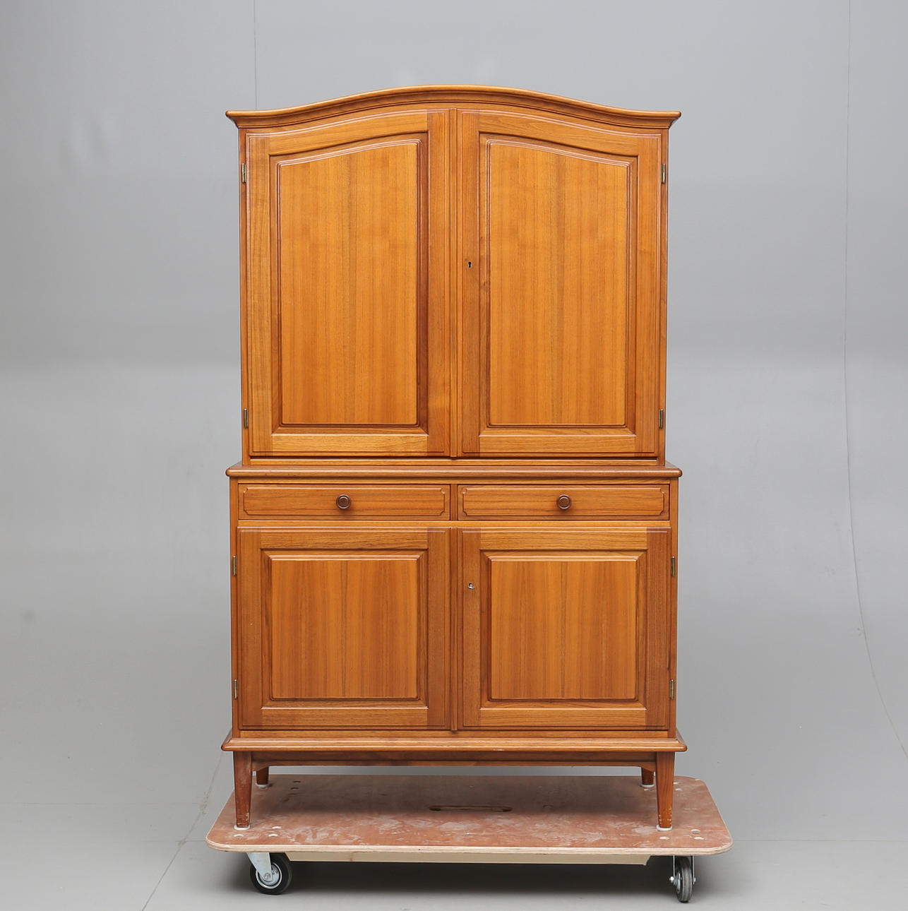 MATSALSKÅP, 1900-talets andra hälft.