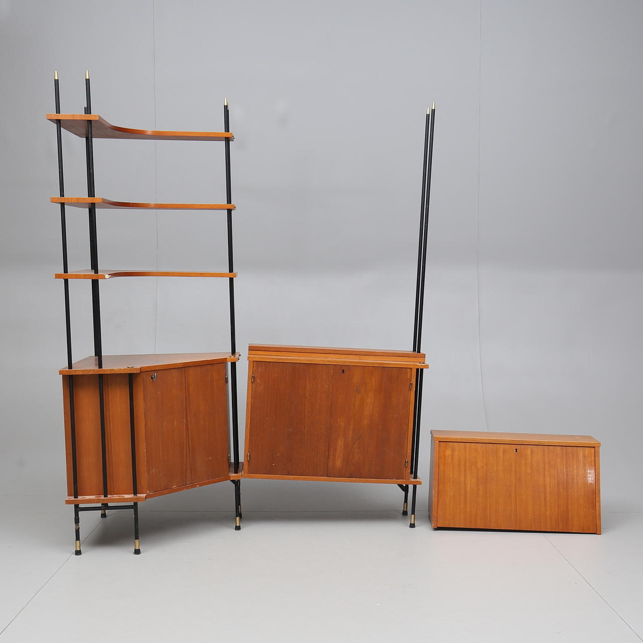 HYLLSYSTEM, Prydno, 1900-talets mitt.