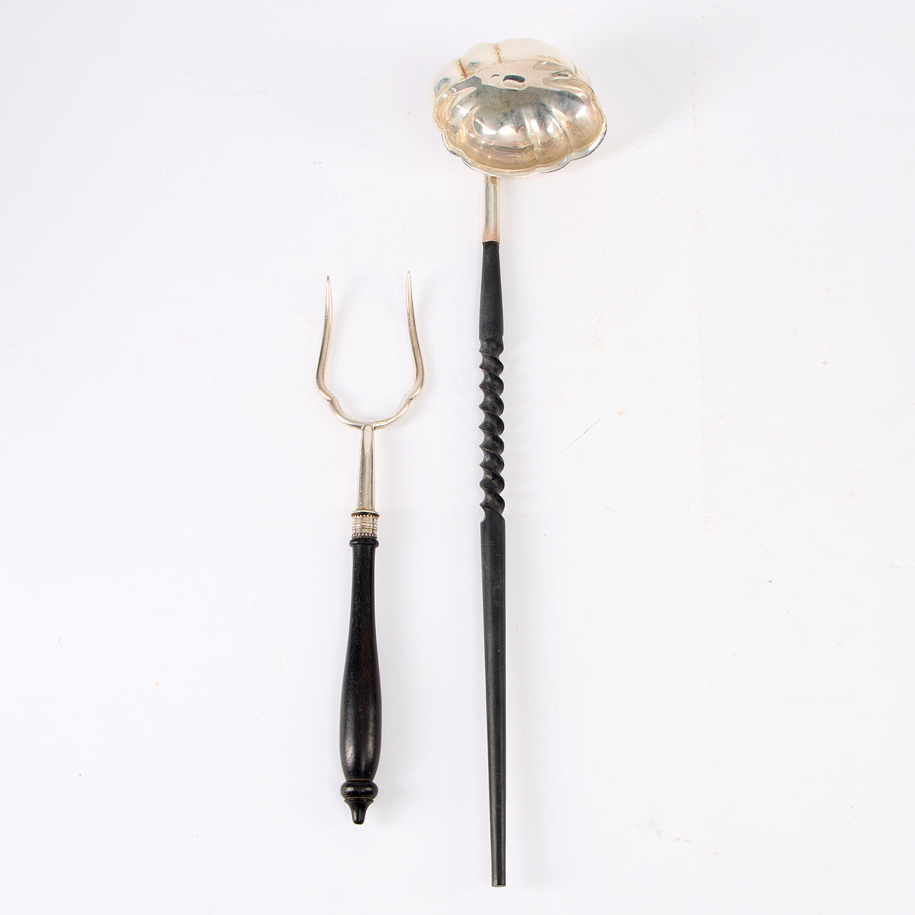 SAUCE SPOON AS WELL AS FORK.