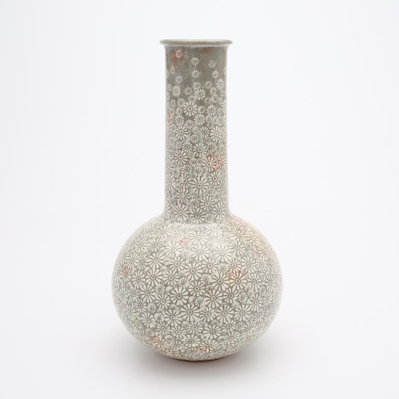 SHIN SANG-HO (SYDKOREA, 1947-). A VASE, GLAZED STONEWARE, SIGNED