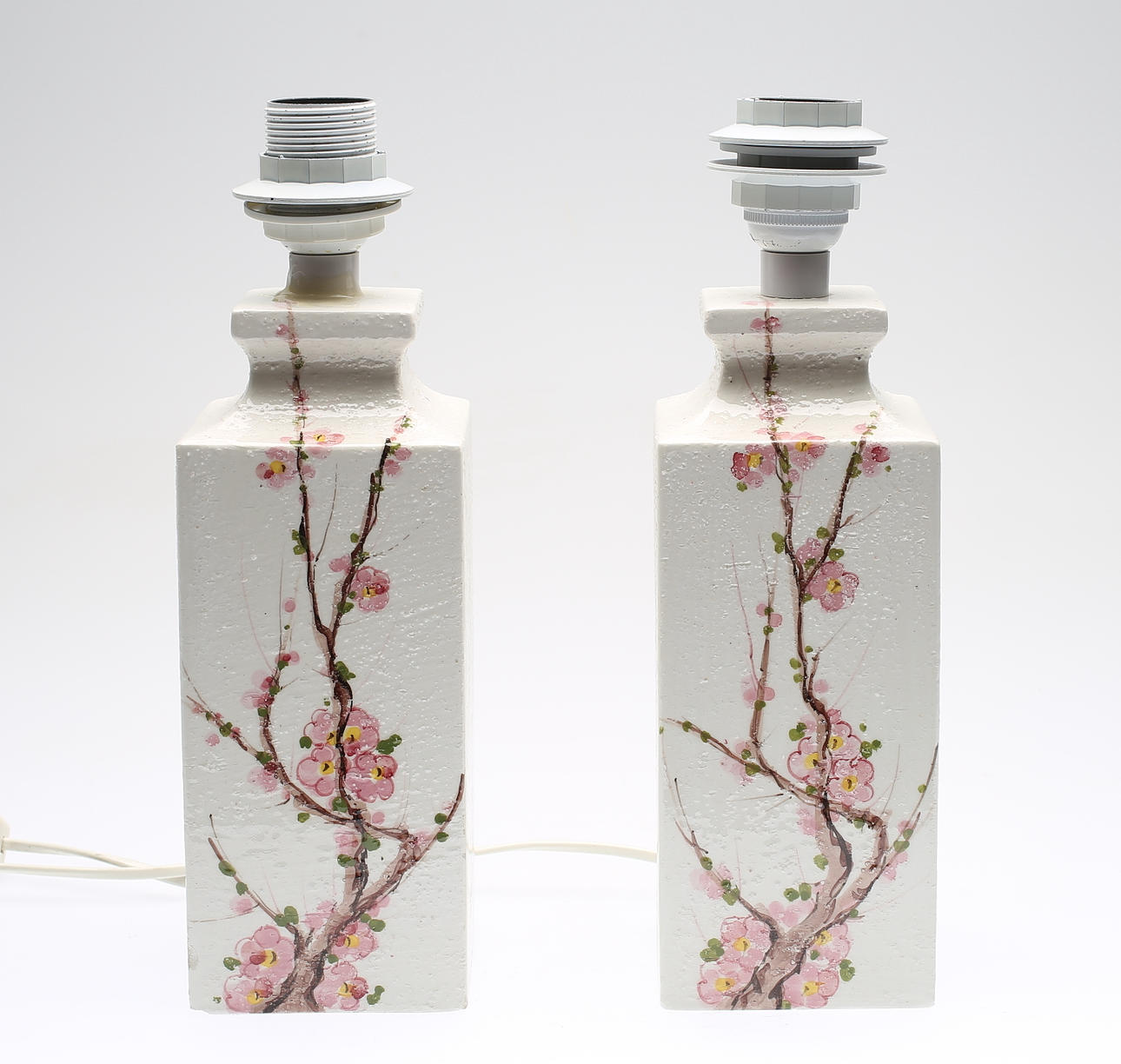 BORDSLAMPOR, ett par, keramik, Italien, 1900-talets andra del.