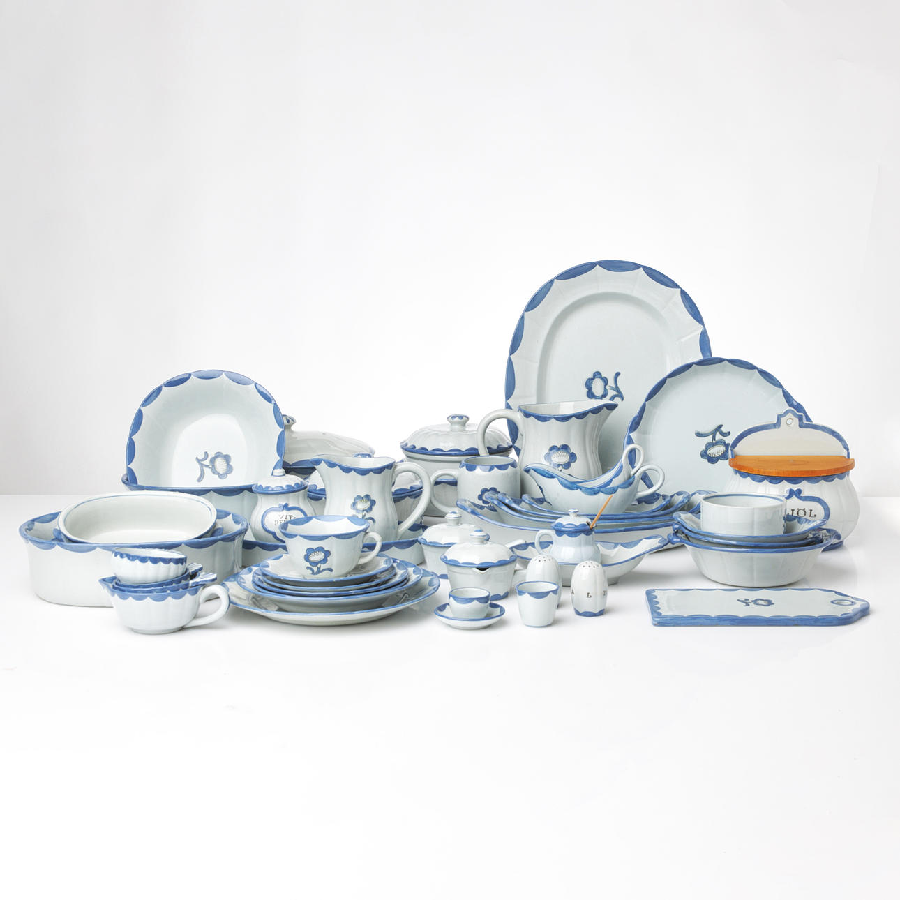 WILHELM KÅGE. Tableware, “Blue Pyro”, porcelain, Gustavsberg.