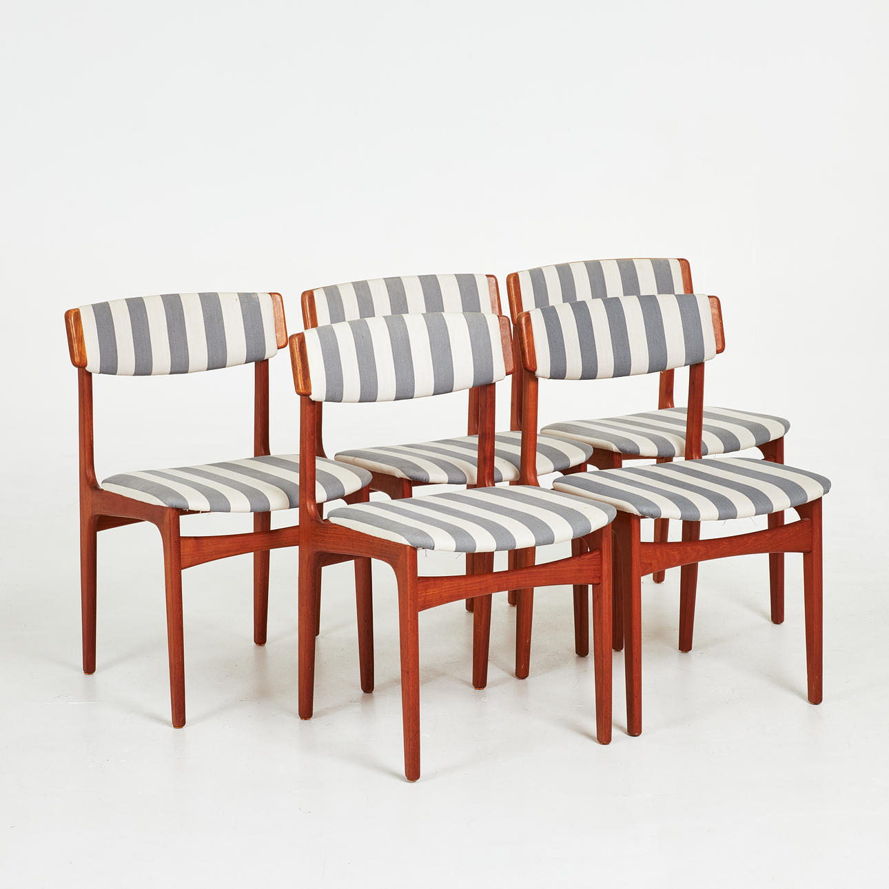 BUNDGAARD RASMUSSEN. A set of 5 chairs, teak frame, upholstered in ...